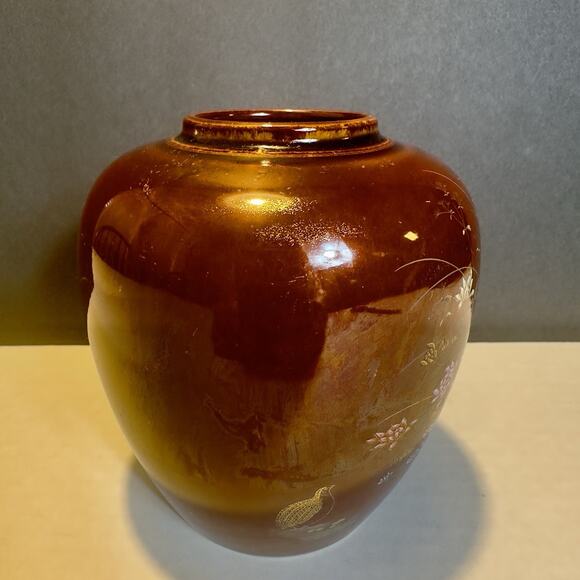 Toyo Japan Floral Vase Red Lacquered Finish 8” Hand-Painted Chrysanthemum Design - Picture 2 of 11